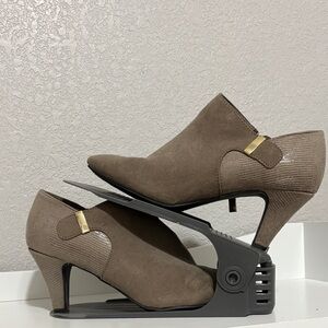 London Fog Taupe Suede Pointed Toe Kitten Heel Booties